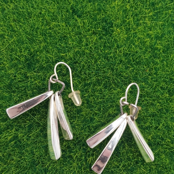 1980 Dangle Earrings E1014 - Picture 1 of 2